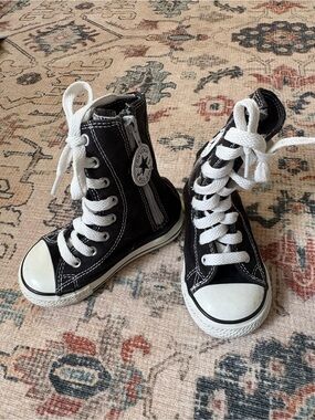 Converse Chuck Taylor All Star Toddler Size 6 Black High Tops Zip Sneakers